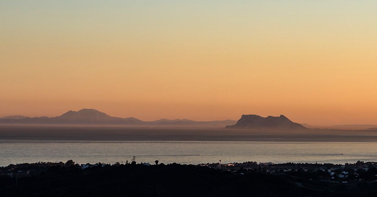 井田幸昌 シルクスクリーン Landscape of Marbella Marbella's horizon: what you see beyond the sea